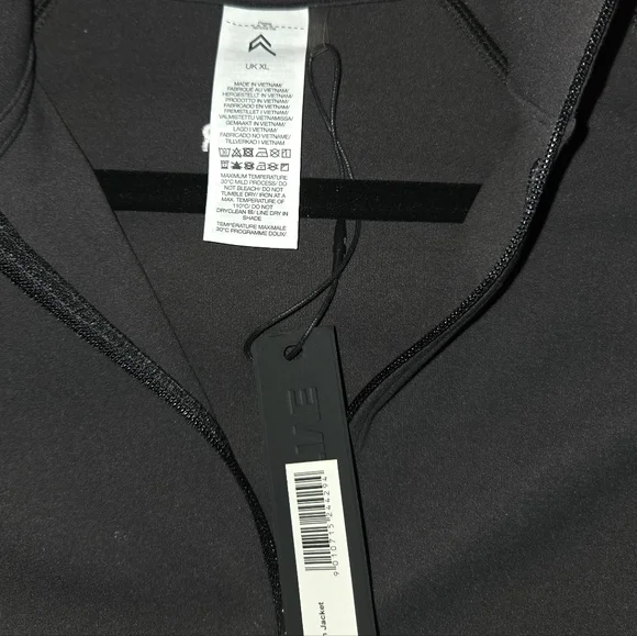 🎉JUST ADDED🎉Oner Active Soft Motion Jacket - Picture 5 of 8